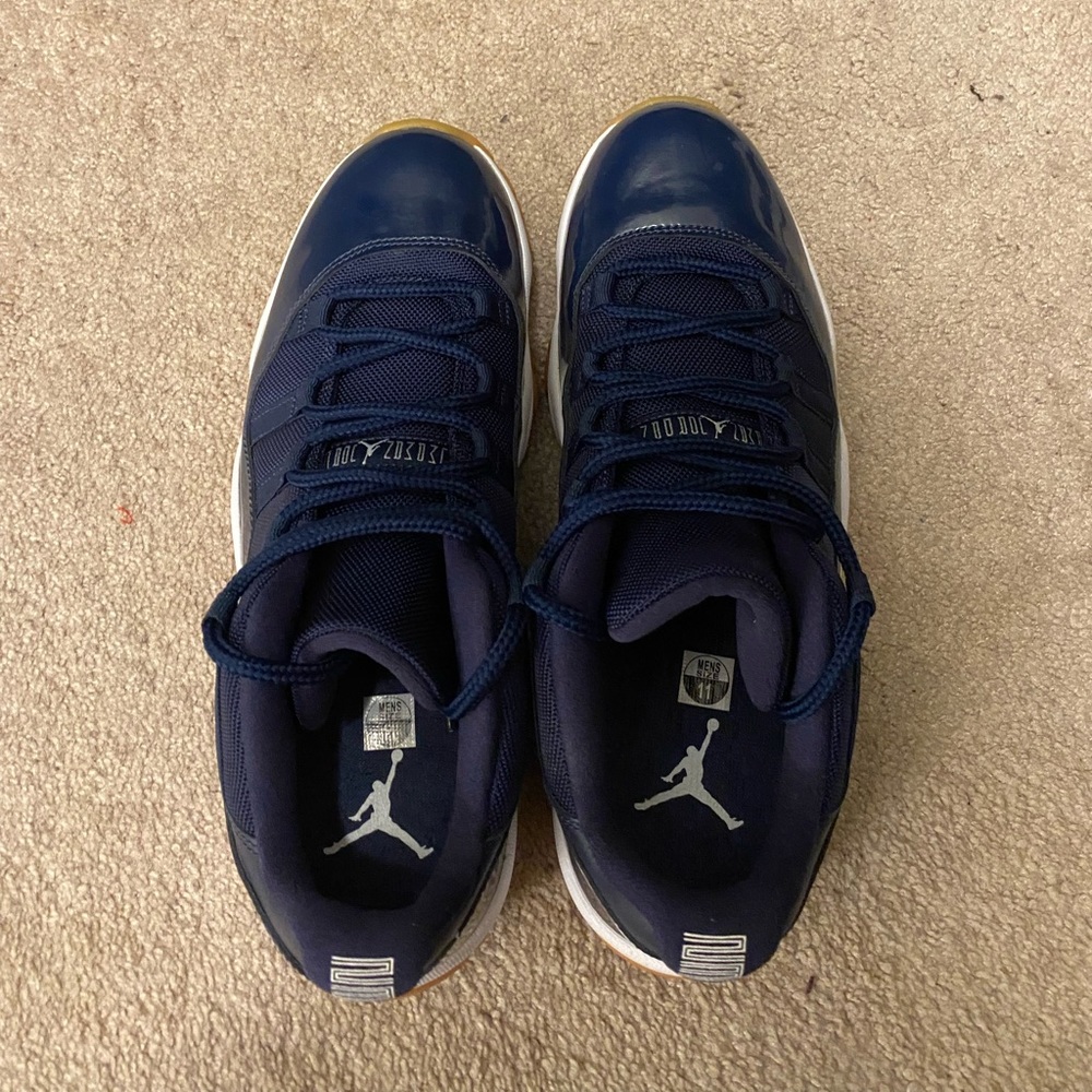 Men’s Jordan 11 low